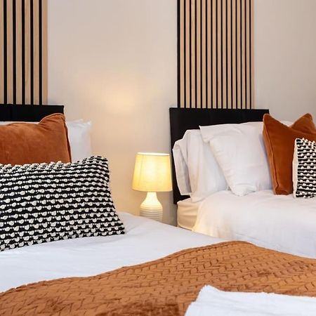 Railway House - Central Warrington - Sleeps 6 Dış mekan fotoğraf