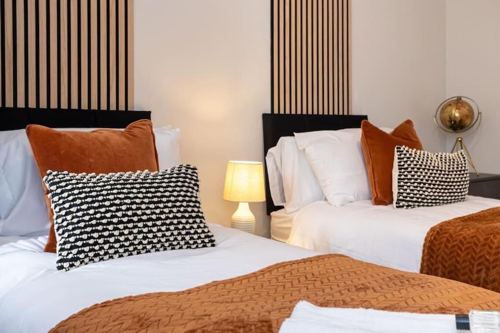 Railway House - Central Warrington - Sleeps 6 Dış mekan fotoğraf