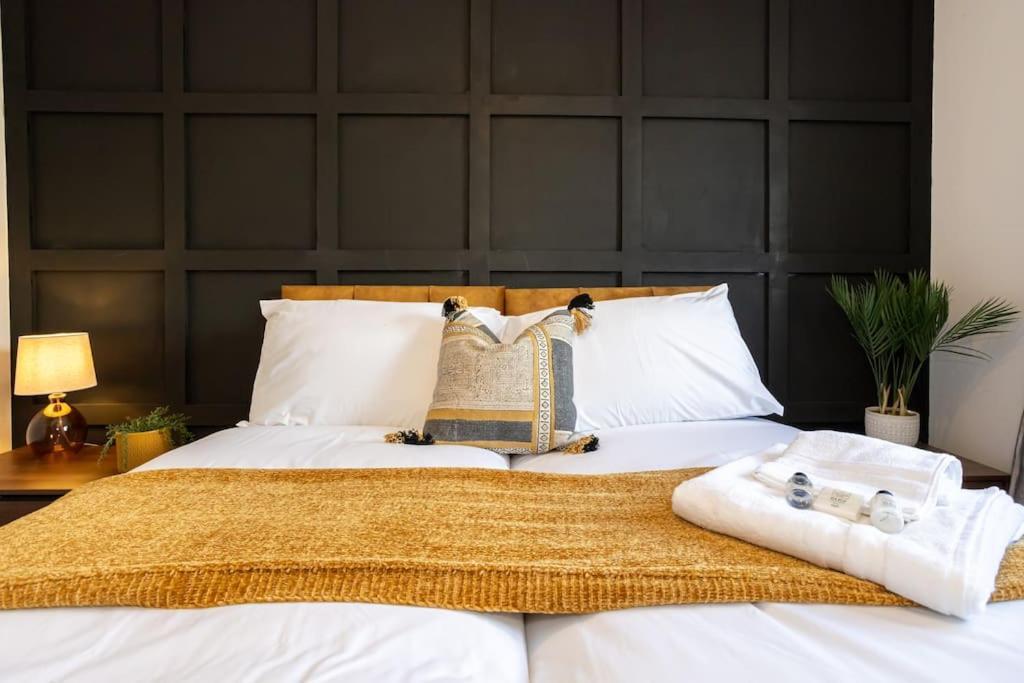 Railway House - Central Warrington - Sleeps 6 Dış mekan fotoğraf